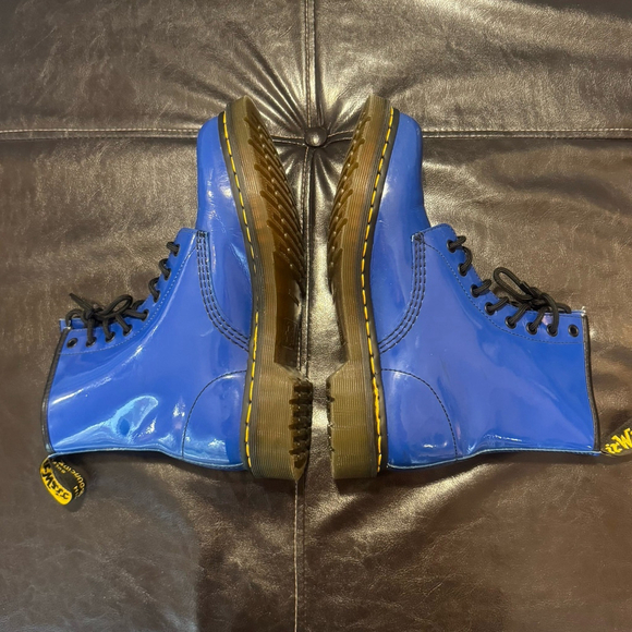 Dr. MARTENS 1460W Blue Patent Leather Combat Boot Size:9 Lace-Up - Picture 7 of 13